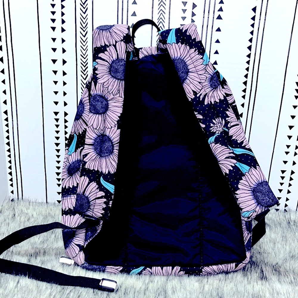 Dakine Mini Backpack - Picture 2 of 4